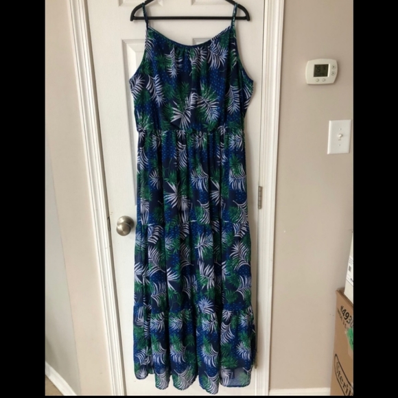 ☆SALE 5 for $25☆  Stunning luxology maxi dress - Picture 3 of 7